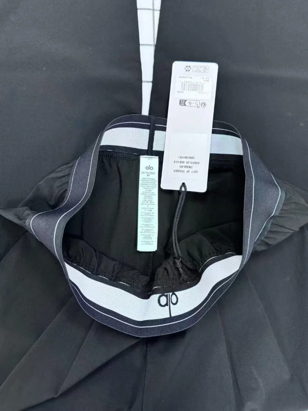 ALO Yoga 😊 Women's Black  High Waist Straight Leg Suit Up Pants 🖤 NWT(30-inch) - Picture 4 of 9